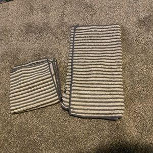 Norwex Hand Towel & Body Cloth Matching Set Oatmeal & Grey Striped